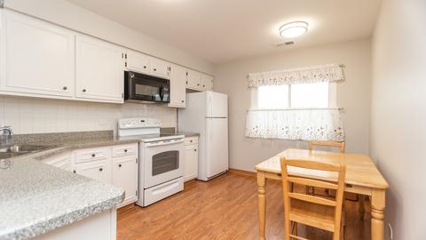227 Elgin Ave #4D, Forest Park, IL 60130 photo 6