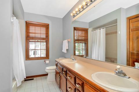 237 Covington Ct, Naperville, IL 60565 photo 24
