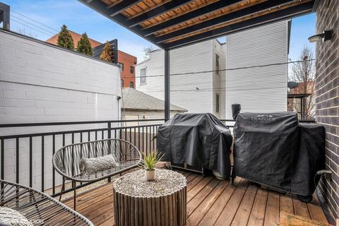 1637 N Artesian Ave #1, Chicago, IL 60647 photo 11