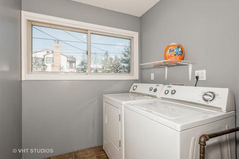 519 E Harrison Ave, Wheaton, IL 60187 photo 10