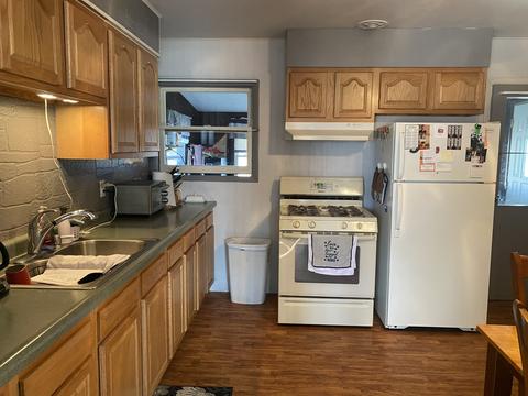 2011 Center Cir, Peru, IL 61354 photo 4