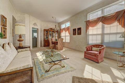 21557 W Larch Dr, Plainfield, IL 60544 photo 2