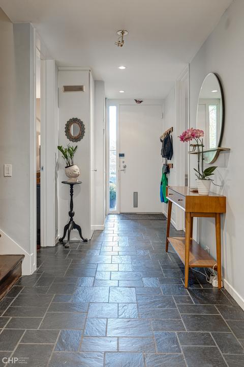 1203 E 50th St, Chicago, IL 60615 photo 5