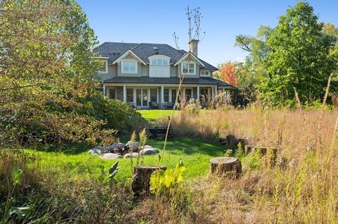 197 Thackeray Ln Northfield Il 48 Photos Mls Movoto