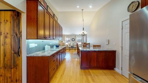 899 Waverly Dr, Elgin, IL 60120 photo 10