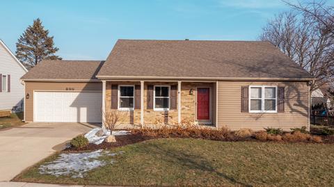 899 Waverly Dr, Elgin, IL 60120 photo 1