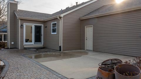 899 Waverly Dr, Elgin, IL 60120 photo 35