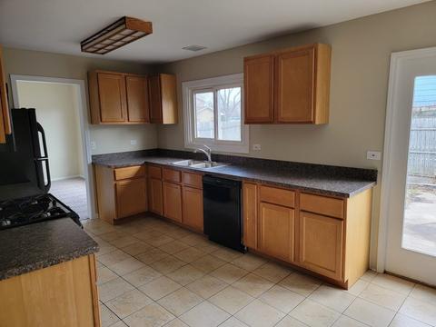 1935 Ashley Rd, Hoffman Estates, IL 60169 photo 13