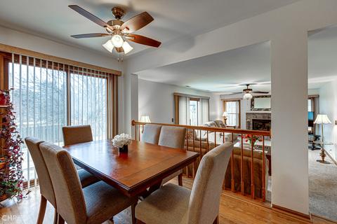 831 Mayfair Ln, Algonquin, IL 60102 photo 7