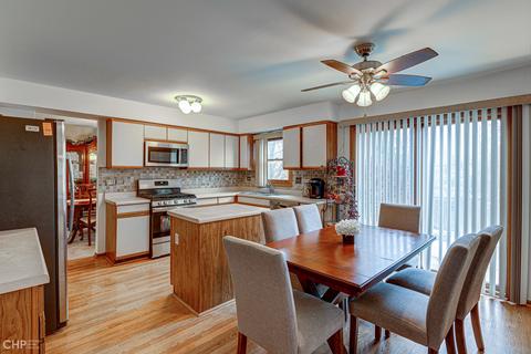 831 Mayfair Ln, Algonquin, IL 60102 photo 6