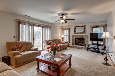 831 Mayfair Ln, Algonquin, IL 60102 photo 8