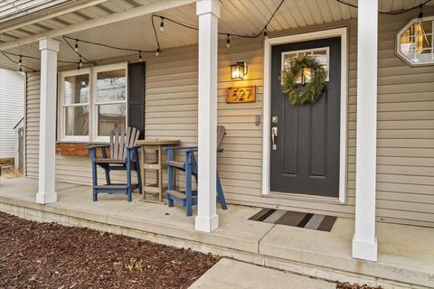1527 Henry St, Normal, IL 61761 photo 2