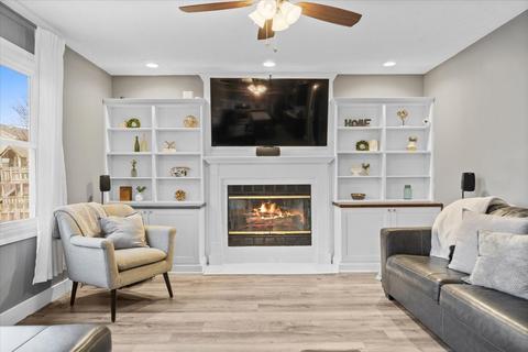 1527 Henry St, Normal, IL 61761 photo 6