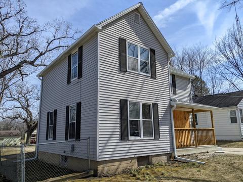 733 S 17th Ave, Freeport, IL 61032 photo 1