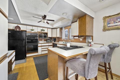 1802 Lisbon Rd, Morris, IL 60450 photo 8