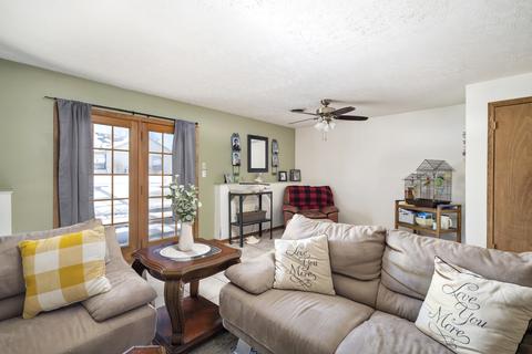 1802 Lisbon Rd, Morris, IL 60450 photo 12