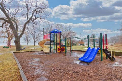 5010 Parkview Dr, Mccullom Lake, IL 60050 photo 21