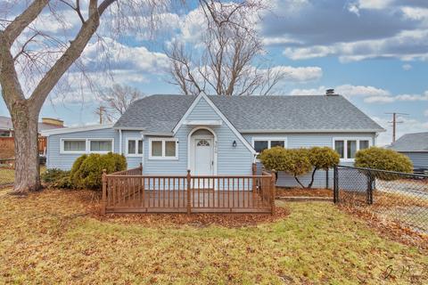 5010 Parkview Dr, Mccullom Lake, IL 60050 photo 1