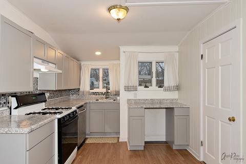 5010 Parkview Dr, Mccullom Lake, IL 60050 photo 10