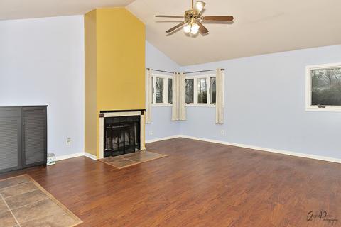 5010 Parkview Dr, Mccullom Lake, IL 60050 photo 5
