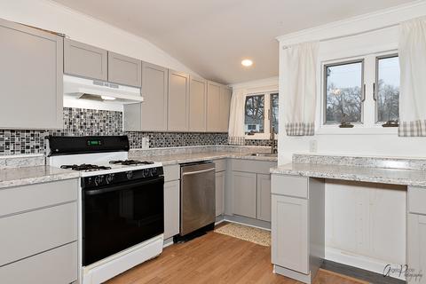 5010 Parkview Dr, Mccullom Lake, IL 60050 photo 9