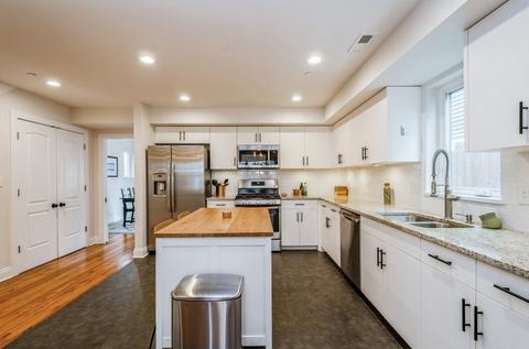 1815 Laurel Ave, Evanston, IL 60201 photo 4