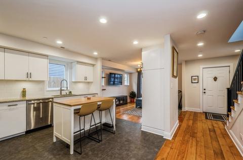 1815 Laurel Ave, Evanston, IL 60201 photo 5