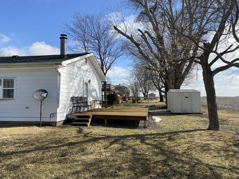 203 5th St, Cedar Point, IL 61316 photo 16