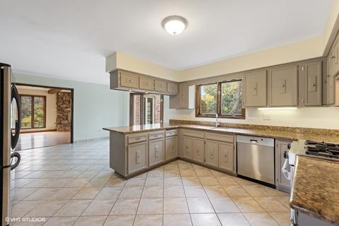 6318 Martin Dr, Willowbrook, IL 60527 photo 32