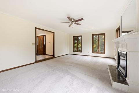 6318 Martin Dr, Willowbrook, IL 60527 photo 6