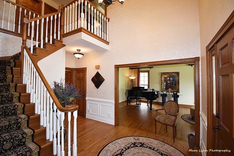 1649 Eagle Brook Dr, Geneva, IL 60134 photo 3