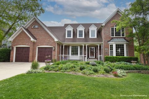 1649 Eagle Brook Dr, Geneva, IL 60134 photo 2