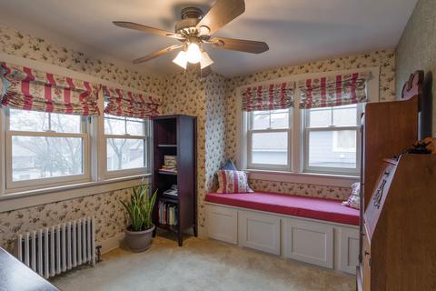 269 N Commonwealth Ave, Elgin, IL 60123 photo 15