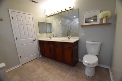 2376 Lundquist Dr, Aurora, IL 60503 photo 31