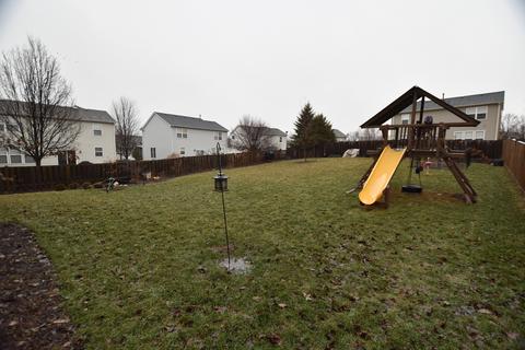 2376 Lundquist Dr, Aurora, IL 60503 photo 45