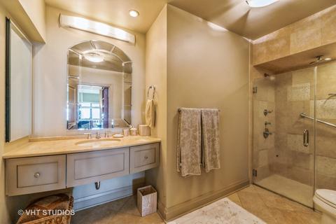 175 E Delaware Pl #4903, Chicago, IL 60611 photo 12