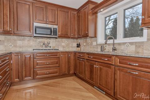 1417 Braeborn Ct, Wheeling, IL 60090 photo 9