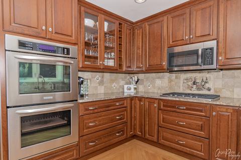 1417 Braeborn Ct, Wheeling, IL 60090 photo 10