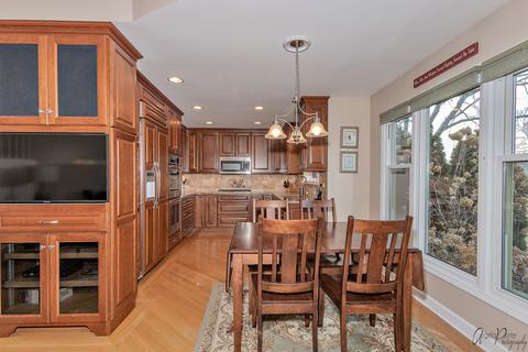 1417 Braeborn Ct, Wheeling, IL 60090 photo 8