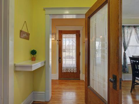 916 N Spring St, Elgin, IL 60120 photo 3