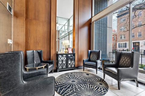 30 E Division St #4E, Chicago, IL 60610 photo 4