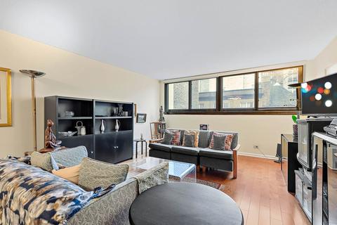 30 E Division St #4E, Chicago, IL 60610 photo 7