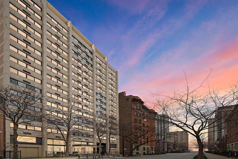 30 E Division St #4E, Chicago, IL 60610 photo 2