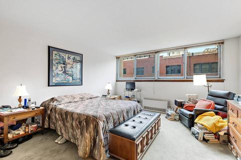 30 E Division St #4E, Chicago, IL 60610 photo 13
