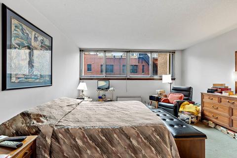 30 E Division St #4E, Chicago, IL 60610 photo 12