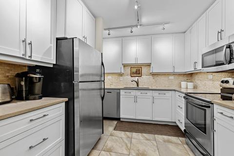 30 E Division St #4E, Chicago, IL 60610 photo 10