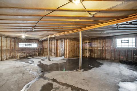 7156 S Artesian Ave, Chicago, IL 60629 photo 13