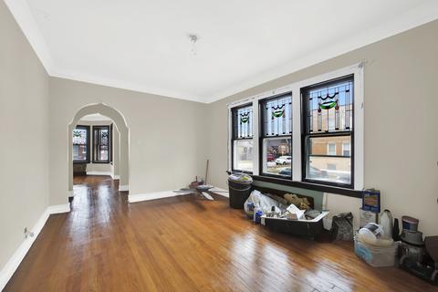 7156 S Artesian Ave, Chicago, IL 60629 photo 5