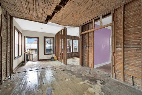 7156 S Artesian Ave, Chicago, IL 60629 photo 9
