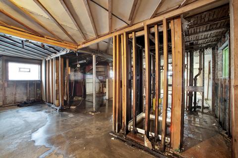 7156 S Artesian Ave, Chicago, IL 60629 photo 14